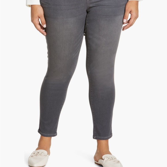 Women's Wit & Wisdom a solution skinny jeans. - Picture 3 of 3